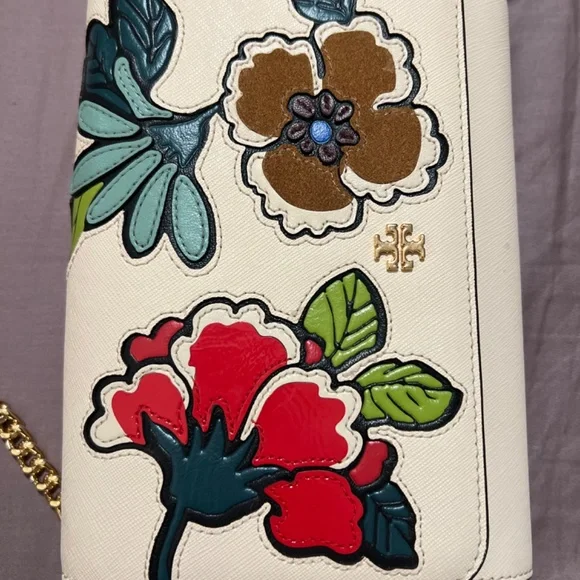 Shoulder bags